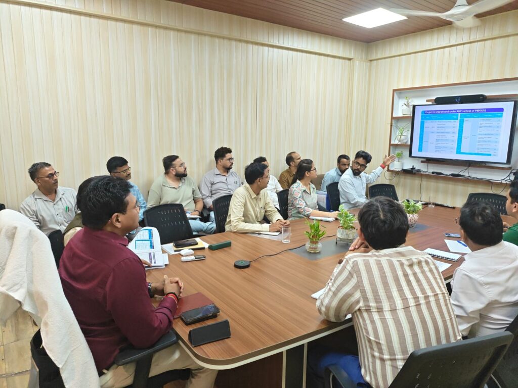 पीएम आवास योजना के कार्यों में देरी पर सचिव आवास डॉ. आर. राजेश कुमार सख्त, धीमी प्रगति पर जताई नाराजगी